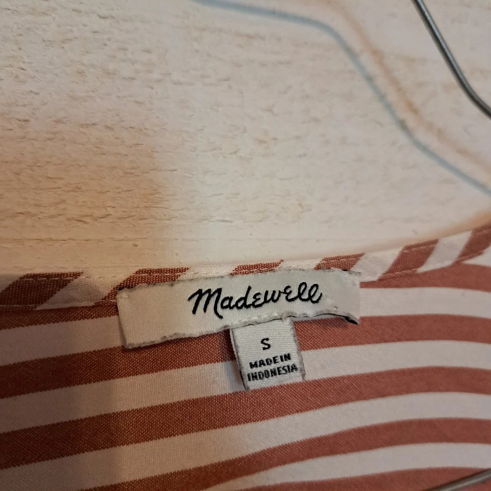 Madewell Rhyme Button-Front Top in Stripe Play. Size small - Picture 4 of 5